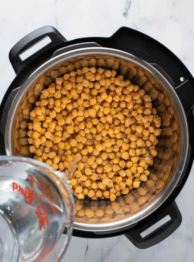 Soaked chickpeas in side an Instant pot
